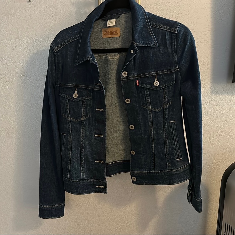 Dark blue, size small jean jacket. Great condition